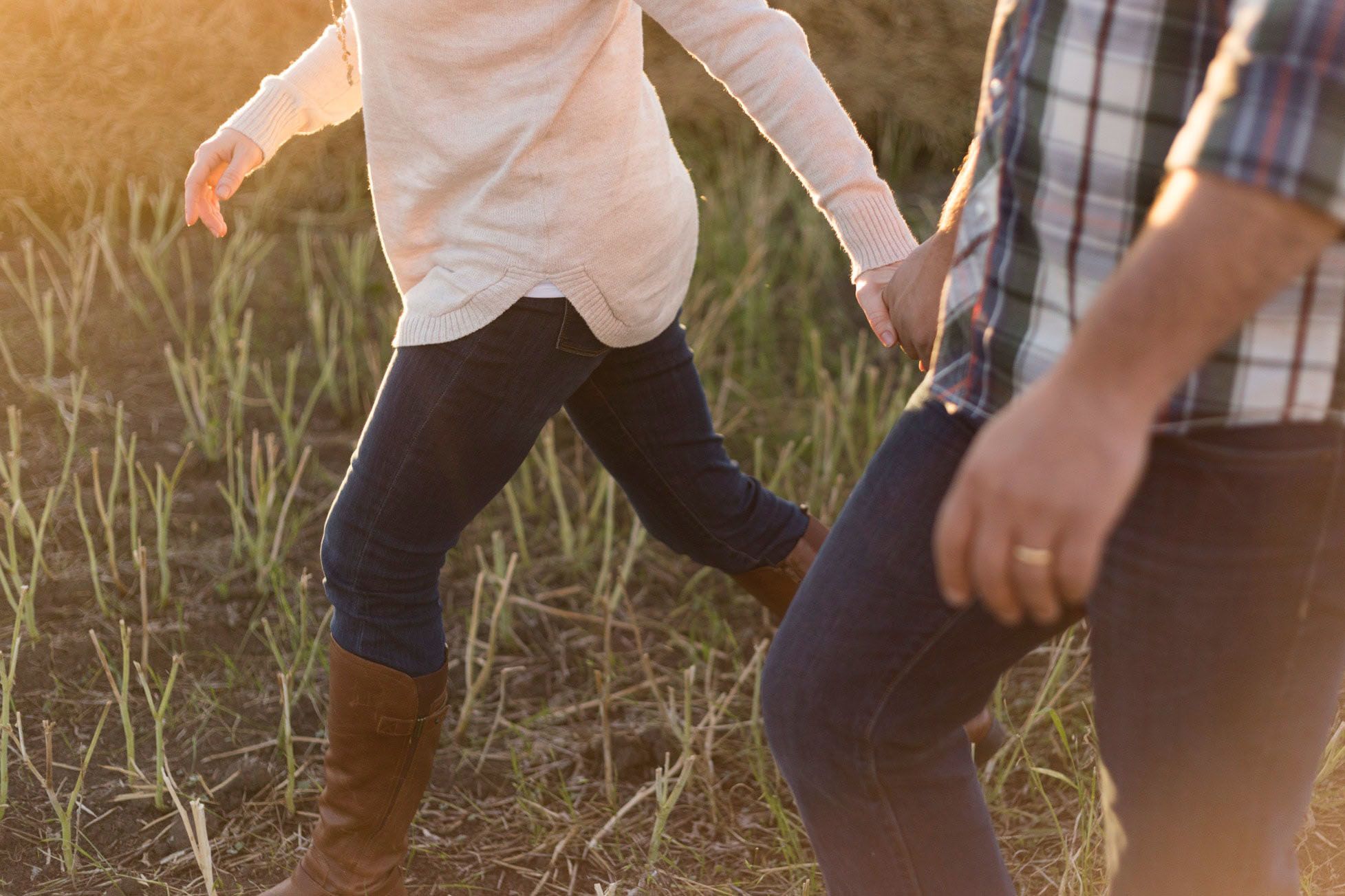 Pic of two people holding hands